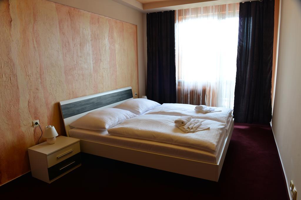 Hotel Dumbier Breznóbánya Szoba fotó